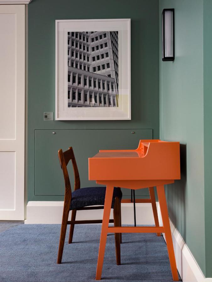 The Observatory Hotel כרייסטצ'רץ' מראה חיצוני תמונה A small desk in a home office