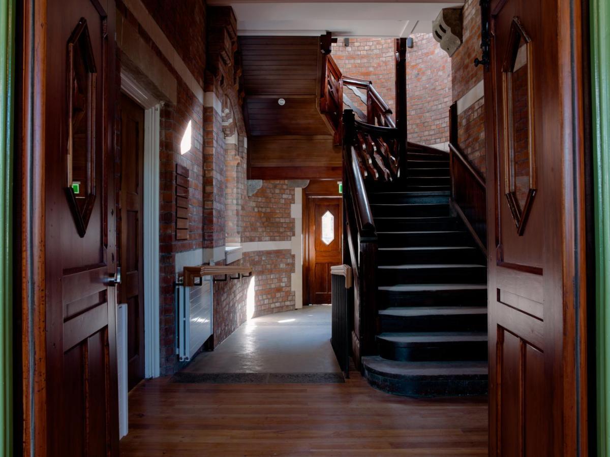 The Observatory Hotel כרייסטצ'רץ' מראה חיצוני תמונה The staircase