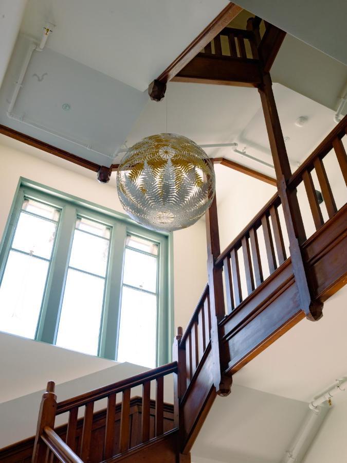 The Observatory Hotel כרייסטצ'רץ' מראה חיצוני תמונה The staircase